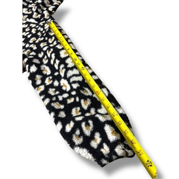 Wild Fable Black With Tan/White Animal Print Cropped Fleece Hooded Sweatshirt - Picture 12 of 16